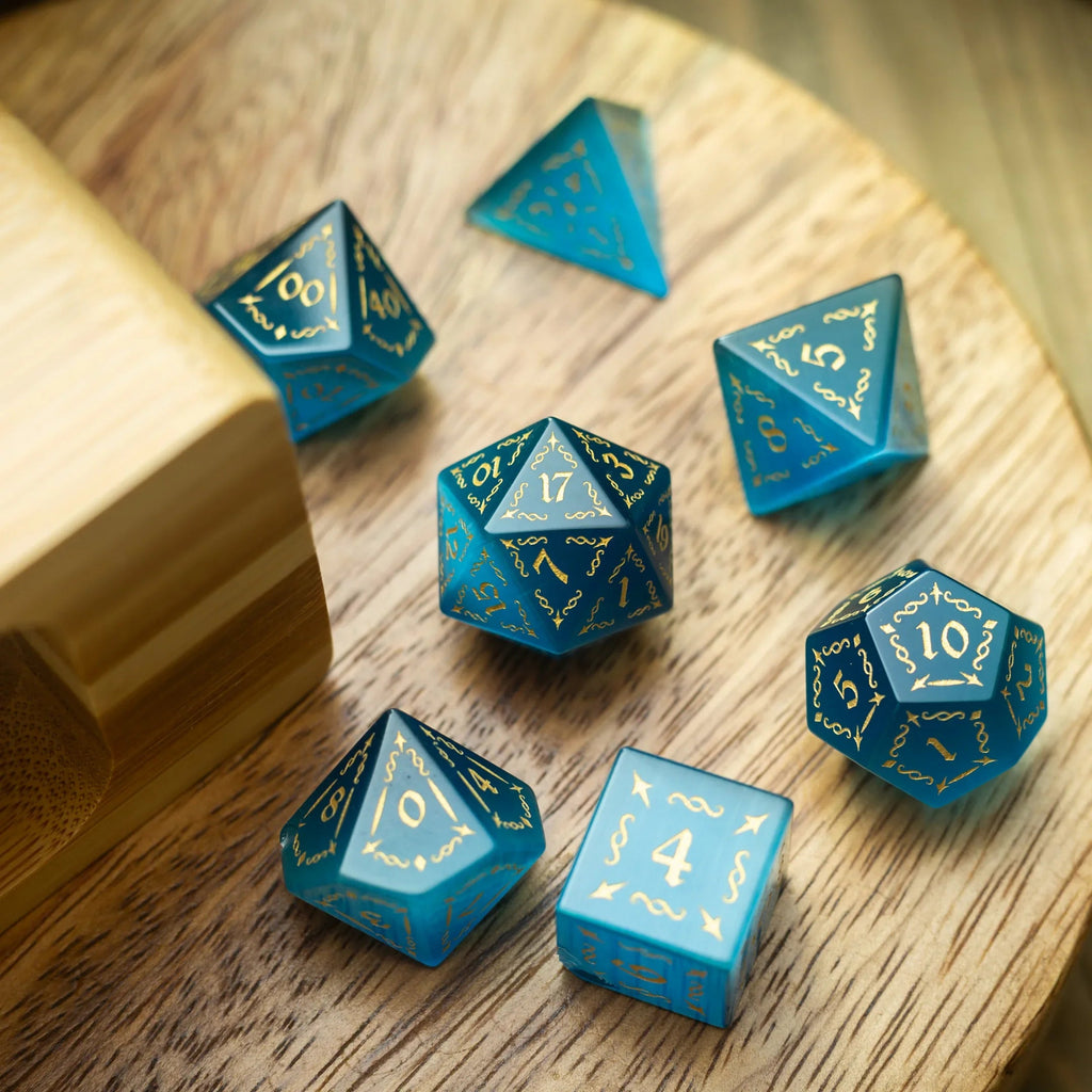 Vine Spike Gemstone Blue Cats Eye Stone DND Dice Set